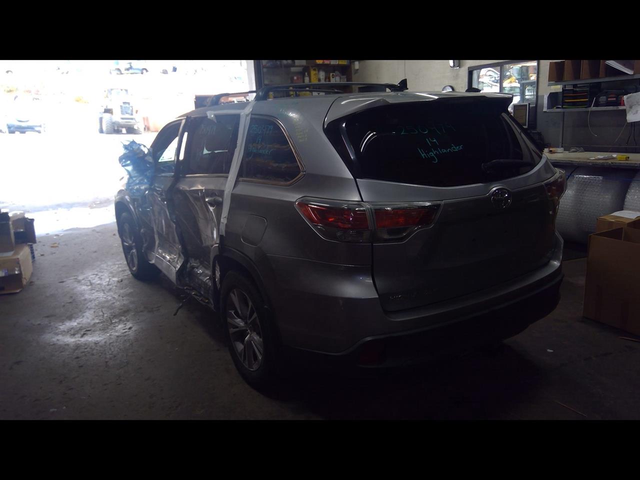 https://f005.backblazeb2.com/file/img-partshotlines-com/Inventory/NE175/Vehicle/38233_04.jpg