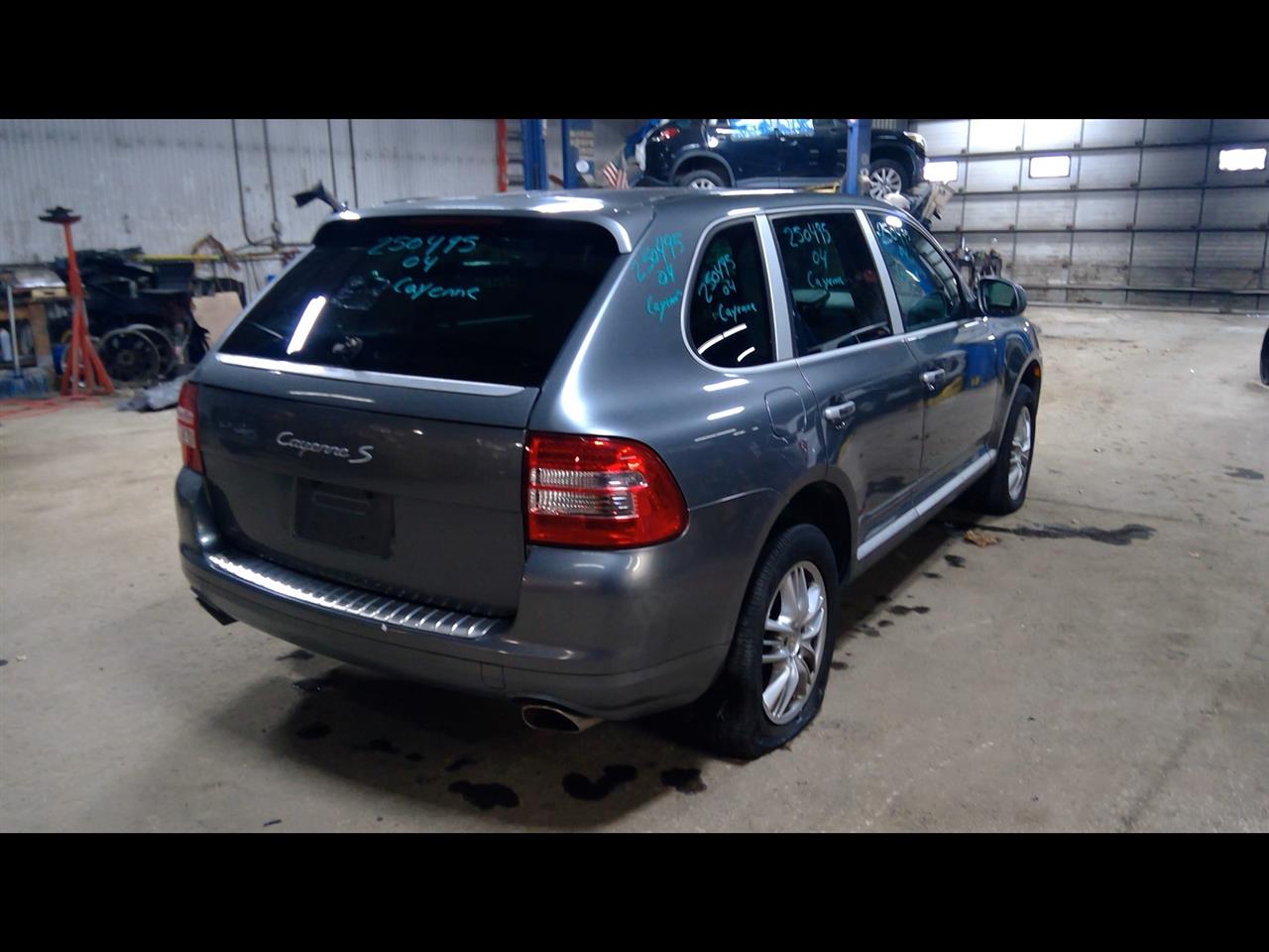 https://f005.backblazeb2.com/file/img-partshotlines-com/Inventory/NE175/Vehicle/38298_03.jpg