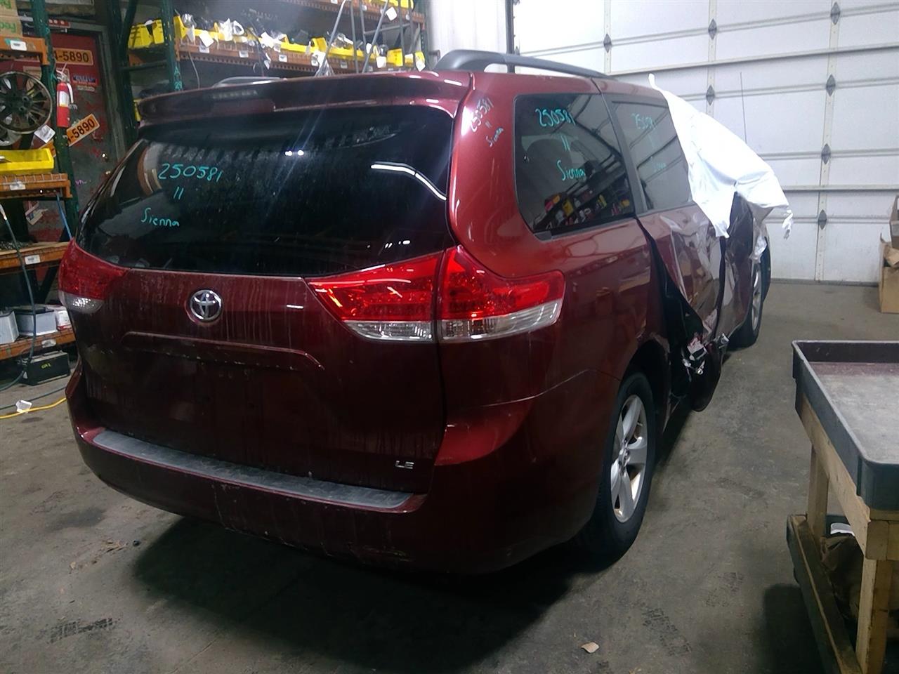 https://f005.backblazeb2.com/file/img-partshotlines-com/Inventory/NE175/Vehicle/38770_03.jpg
