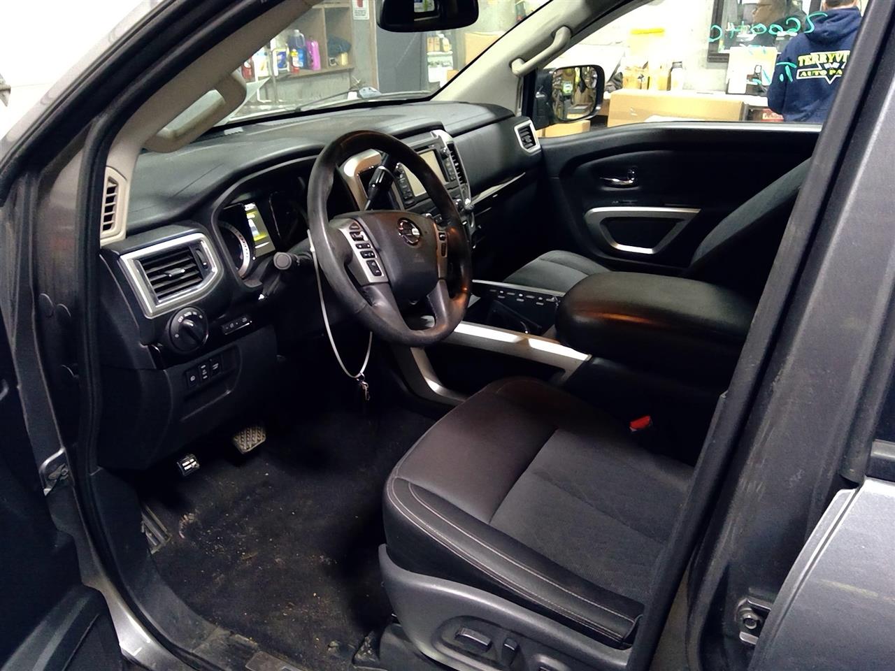 https://f005.backblazeb2.com/file/img-partshotlines-com/Inventory/NE175/Vehicle/39080_09.jpg