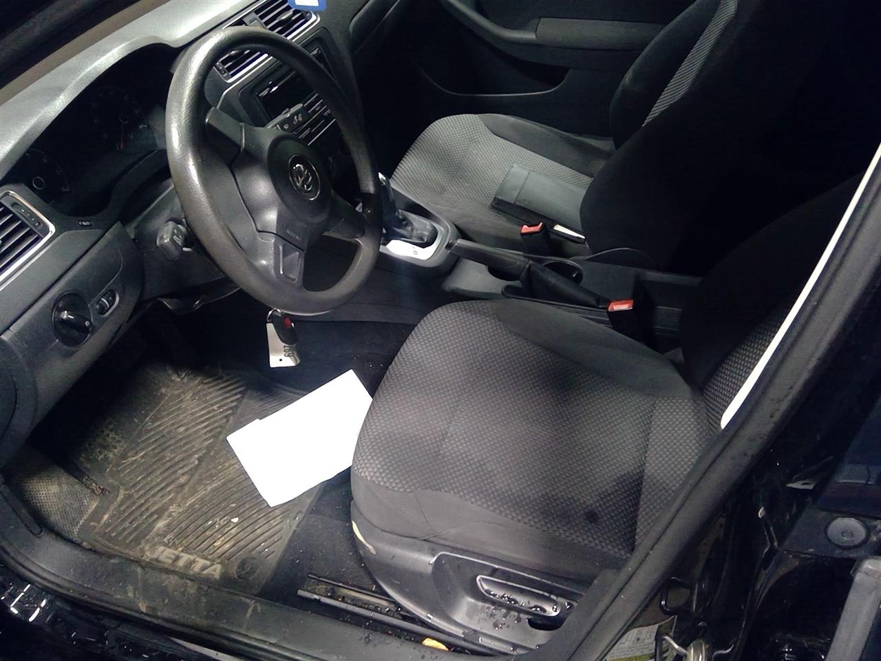 https://f005.backblazeb2.com/file/img-partshotlines-com/Inventory/NE175/Vehicle/39145_07.jpg