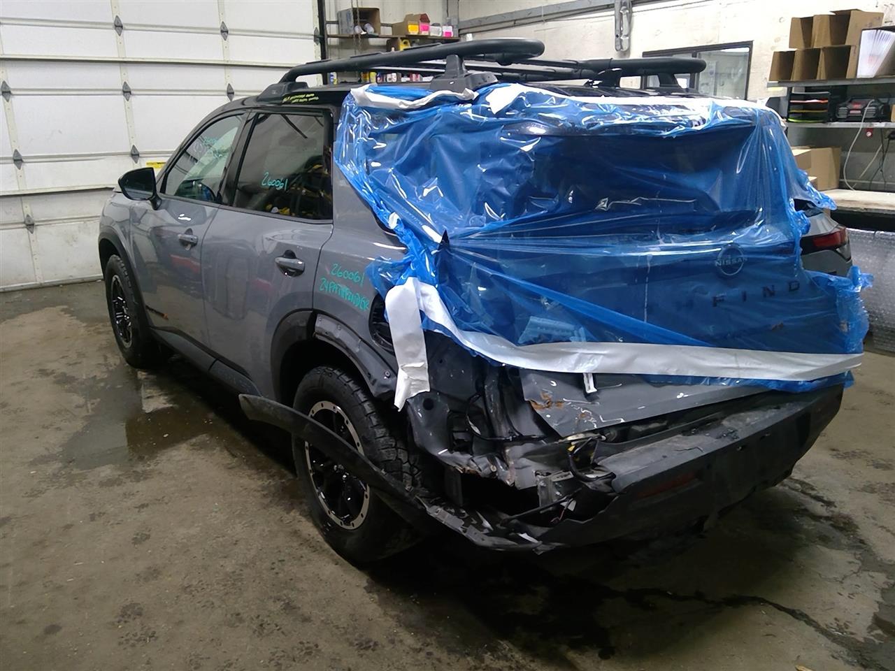 https://f005.backblazeb2.com/file/img-partshotlines-com/Inventory/NE175/Vehicle/39195_04.jpg