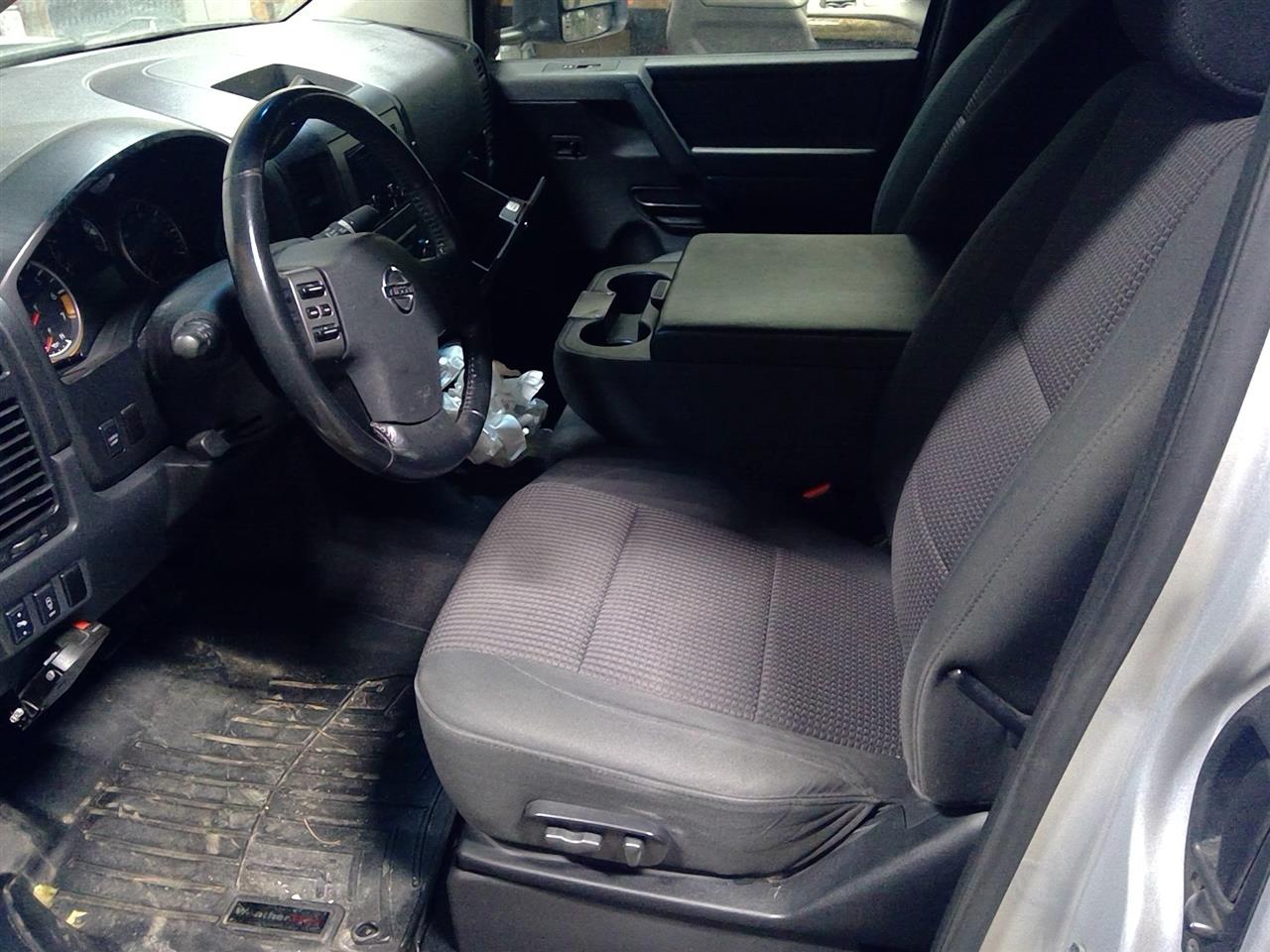 https://f005.backblazeb2.com/file/img-partshotlines-com/Inventory/NE175/Vehicle/39223_06.jpg