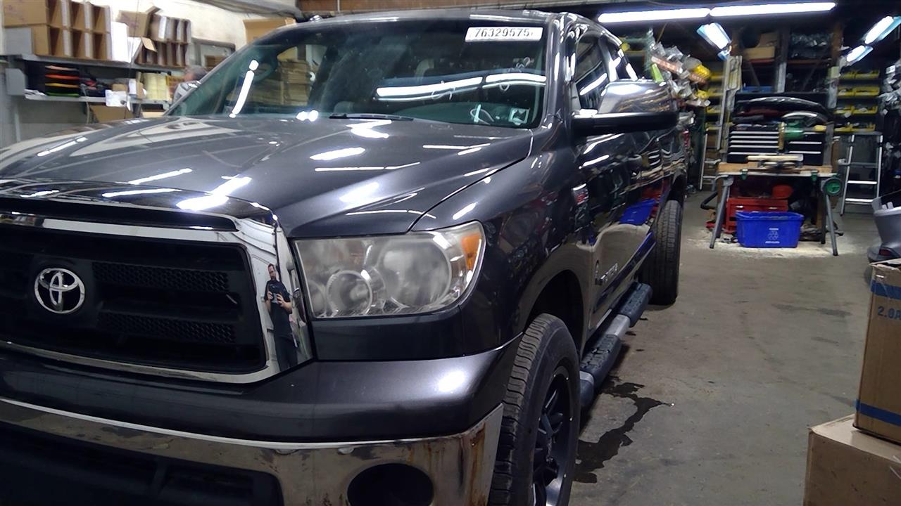 https://f005.backblazeb2.com/file/img-partshotlines-com/Inventory/NE175/Vehicle/40484_01.jpg