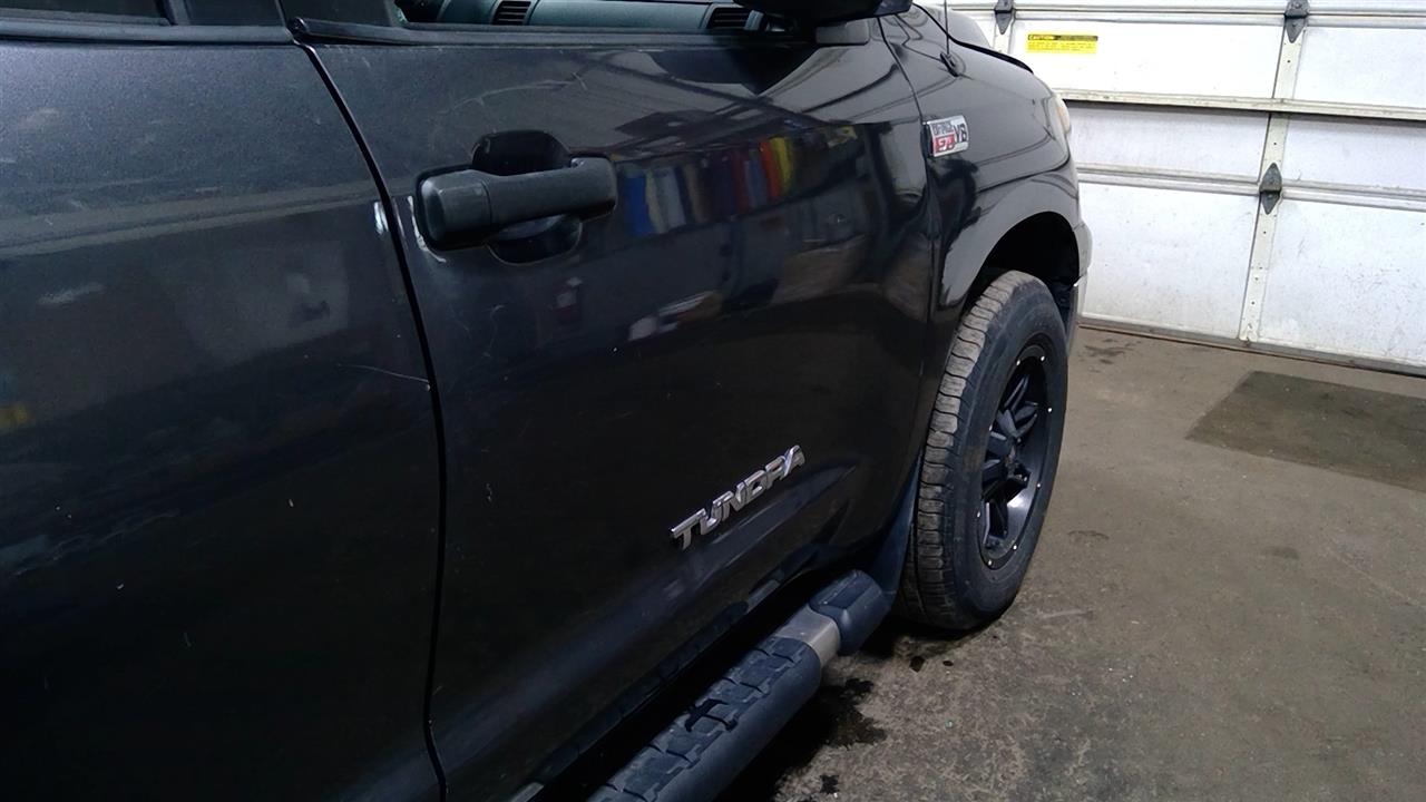 https://f005.backblazeb2.com/file/img-partshotlines-com/Inventory/NE175/Vehicle/40484_11.jpg