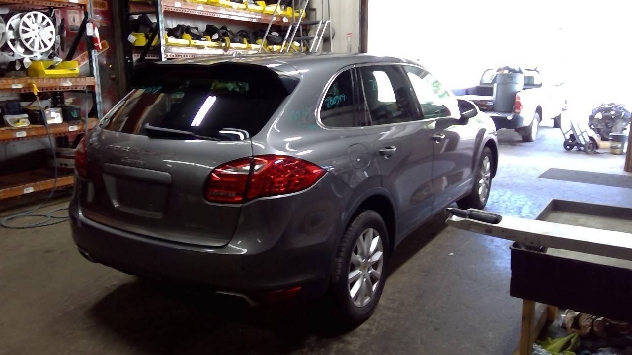 https://f005.backblazeb2.com/file/img-partshotlines-com/Inventory/NE175/Vehicle/40982_03.jpg