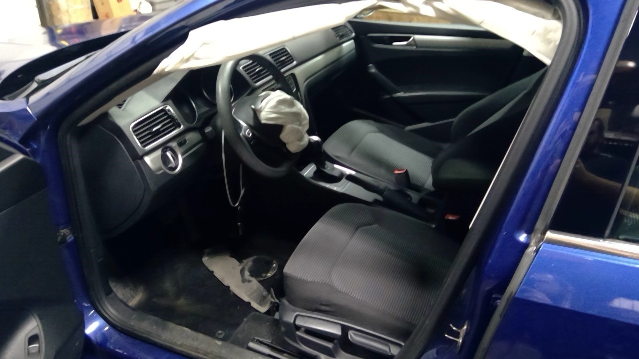 https://f005.backblazeb2.com/file/img-partshotlines-com/Inventory/NE175/Vehicle/41521_05.jpg