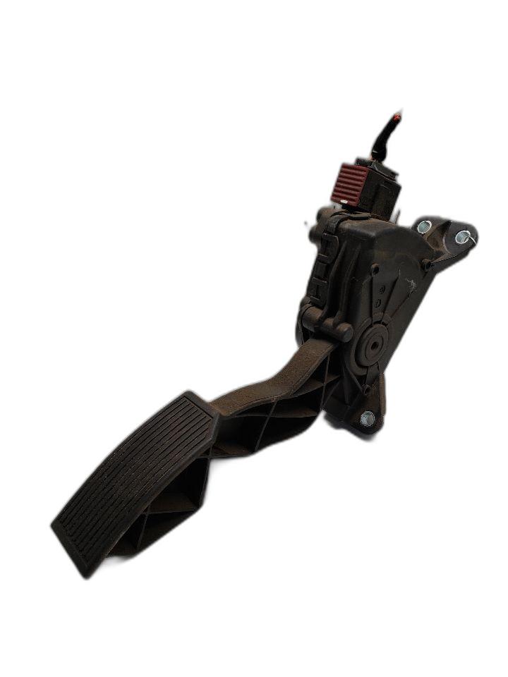 https://f005.backblazeb2.com/file/img-partshotlines-com/Inventory/NE179/Inventory/1311613_02.jpg