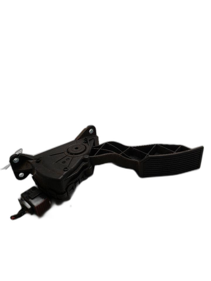 https://f005.backblazeb2.com/file/img-partshotlines-com/Inventory/NE179/Inventory/1311613_05.jpg