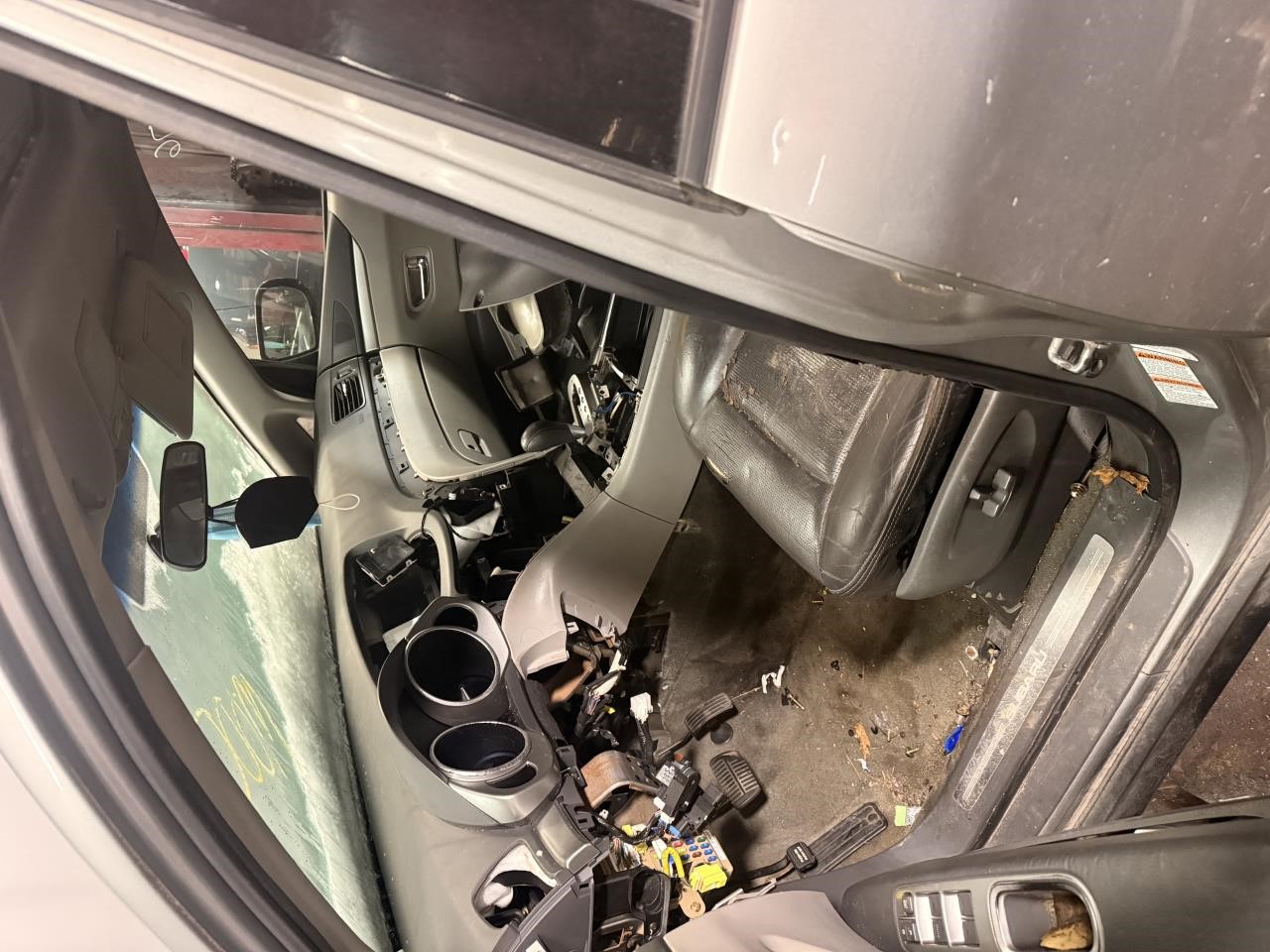 https://f005.backblazeb2.com/file/img-partshotlines-com/Inventory/NE179/Vehicle/58594_02.jpg