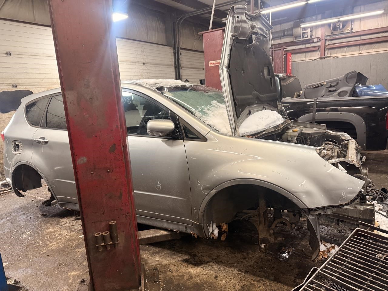 https://f005.backblazeb2.com/file/img-partshotlines-com/Inventory/NE179/Vehicle/58594_06.jpg
