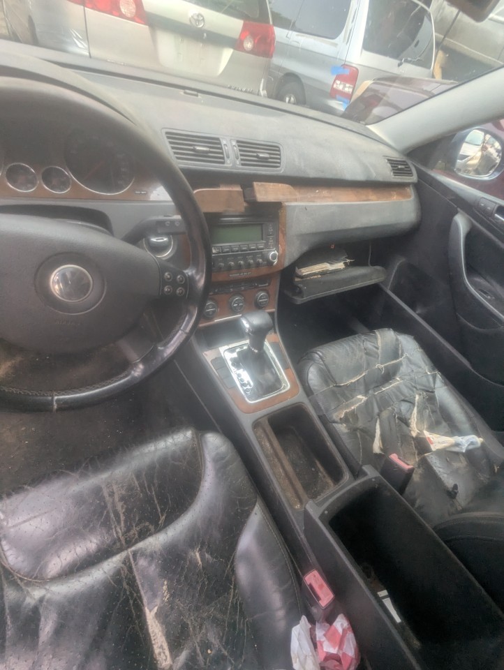 https://f005.backblazeb2.com/file/img-partshotlines-com/Inventory/NE179/Vehicle/62563_04.jpg