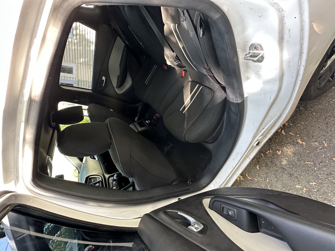 https://f005.backblazeb2.com/file/img-partshotlines-com/Inventory/NE179/Vehicle/62714_12.jpg