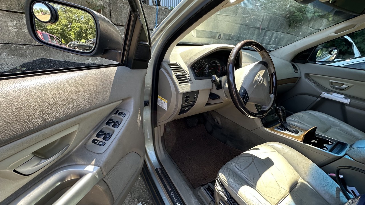 https://f005.backblazeb2.com/file/img-partshotlines-com/Inventory/NE179/Vehicle/62947_01.jpg