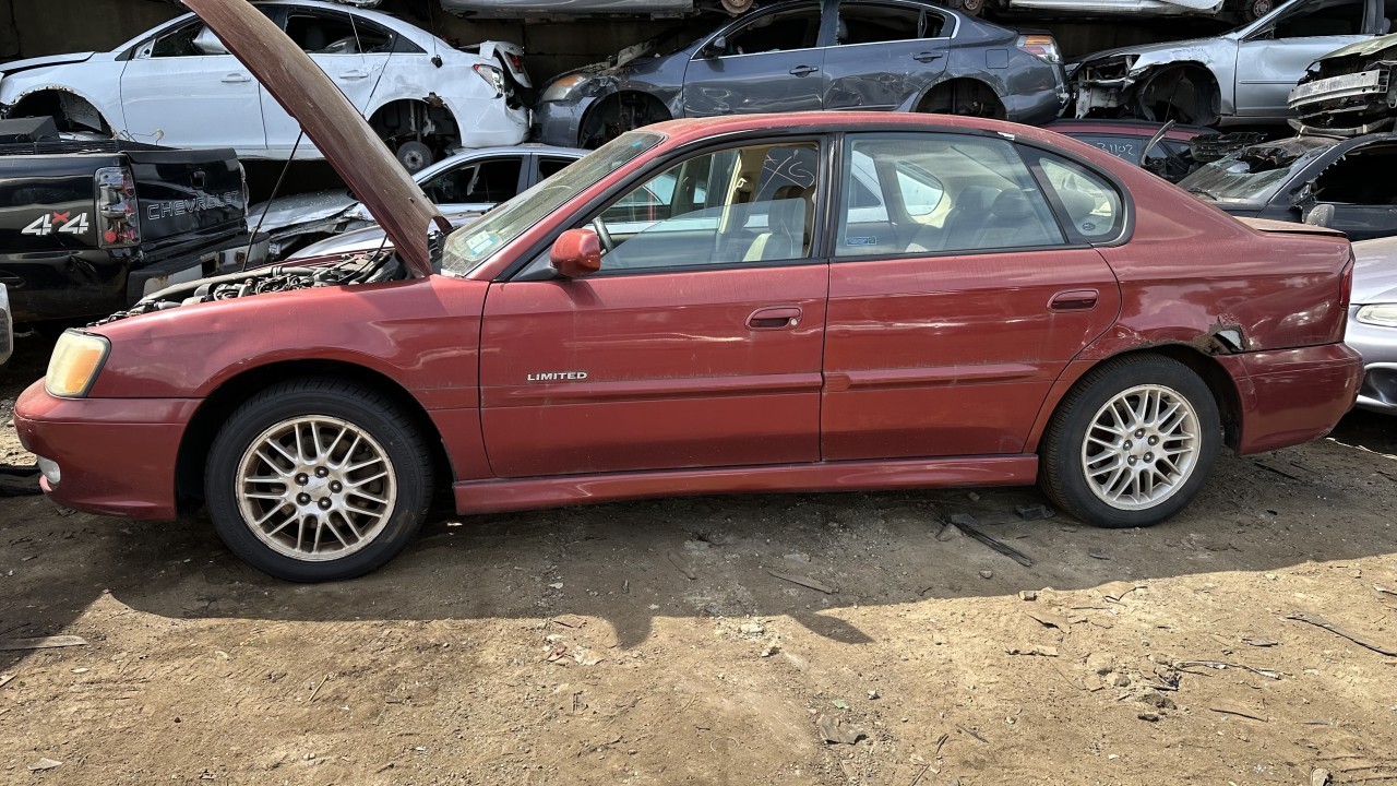 https://f005.backblazeb2.com/file/img-partshotlines-com/Inventory/NE179/Vehicle/63009_03.jpg