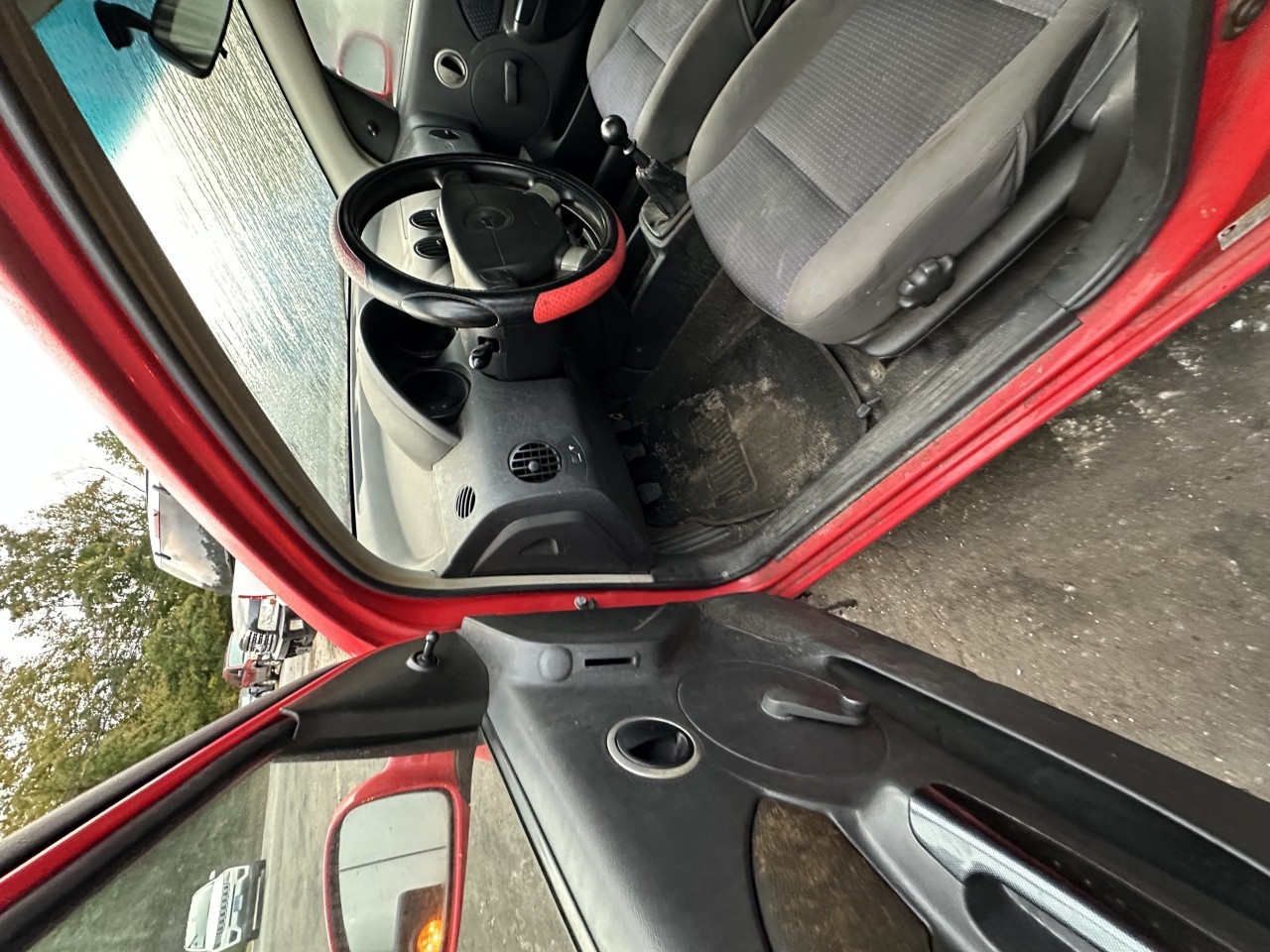 https://f005.backblazeb2.com/file/img-partshotlines-com/Inventory/NE179/Vehicle/63454_05.jpg