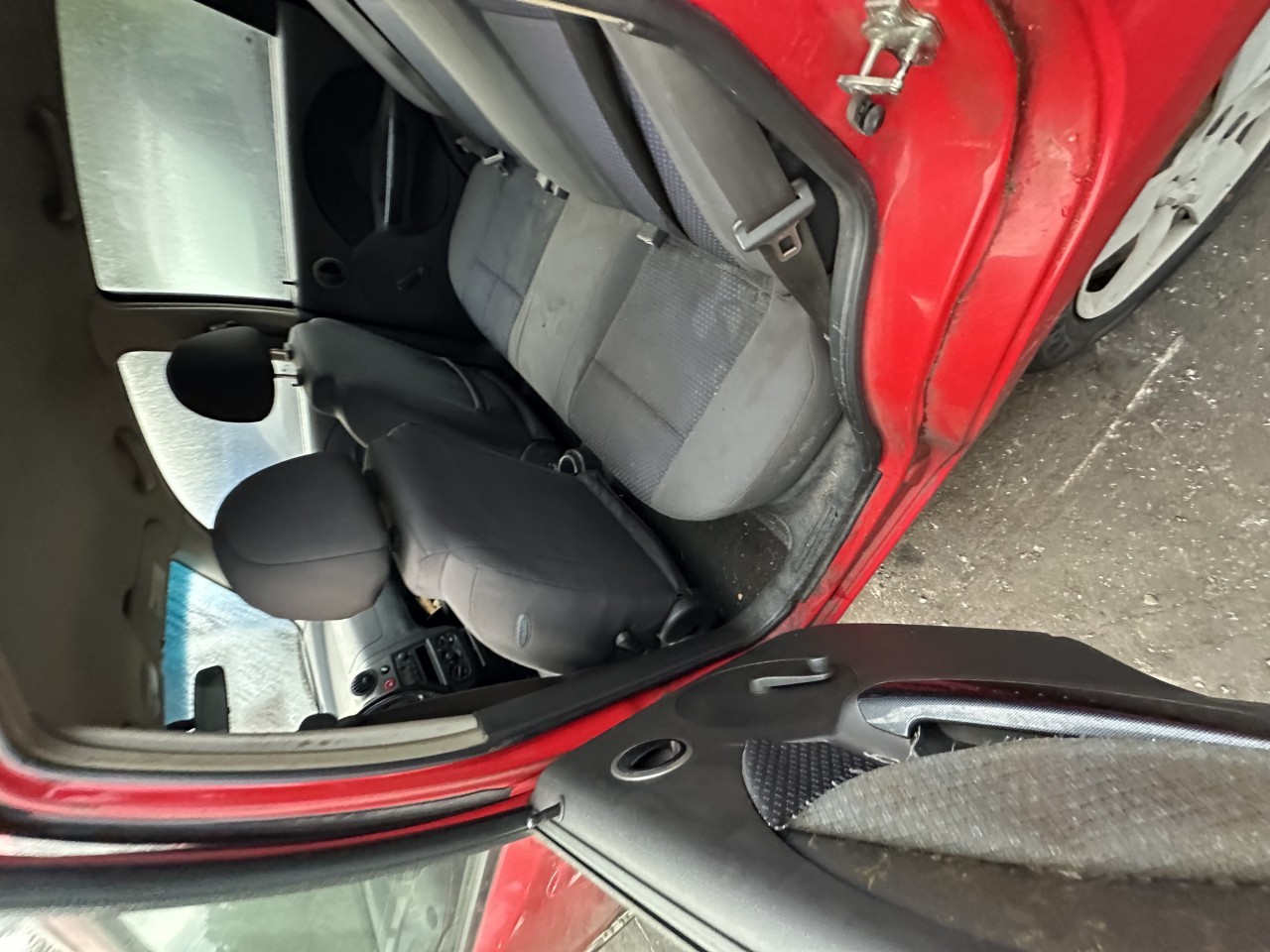 https://f005.backblazeb2.com/file/img-partshotlines-com/Inventory/NE179/Vehicle/63454_06.jpg