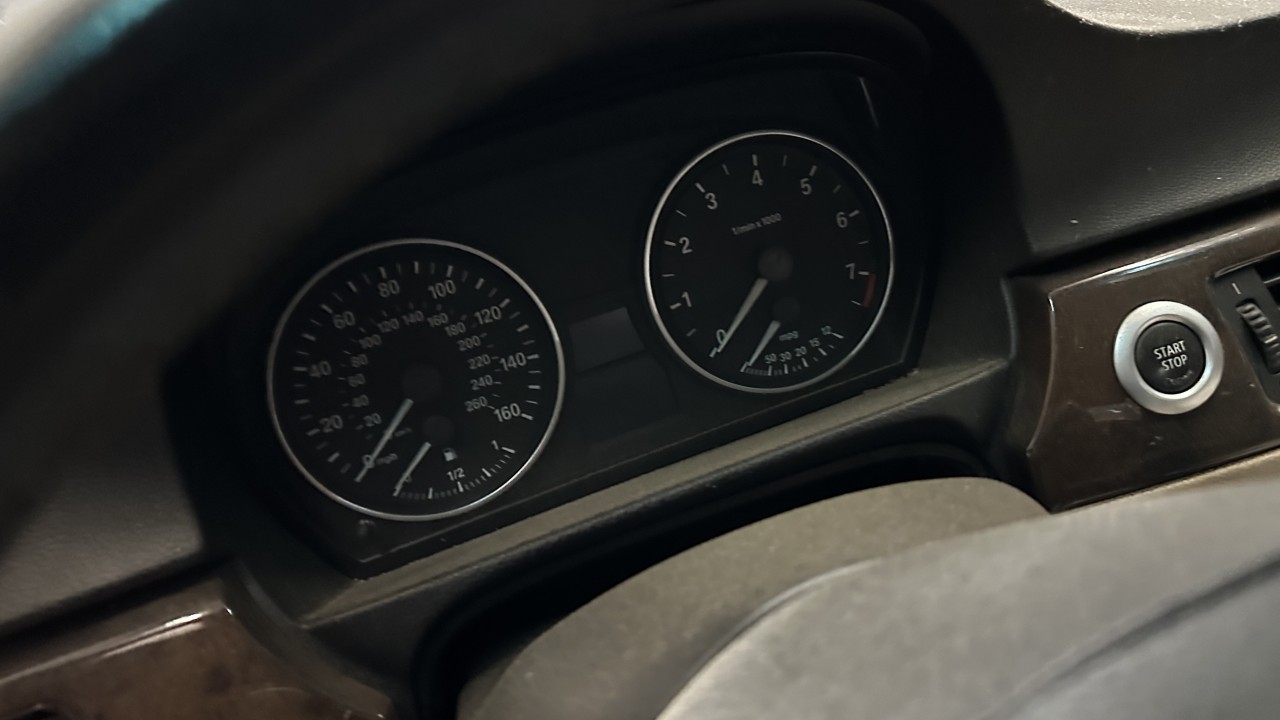 https://f005.backblazeb2.com/file/img-partshotlines-com/Inventory/NE179/Vehicle/63681_06.jpg