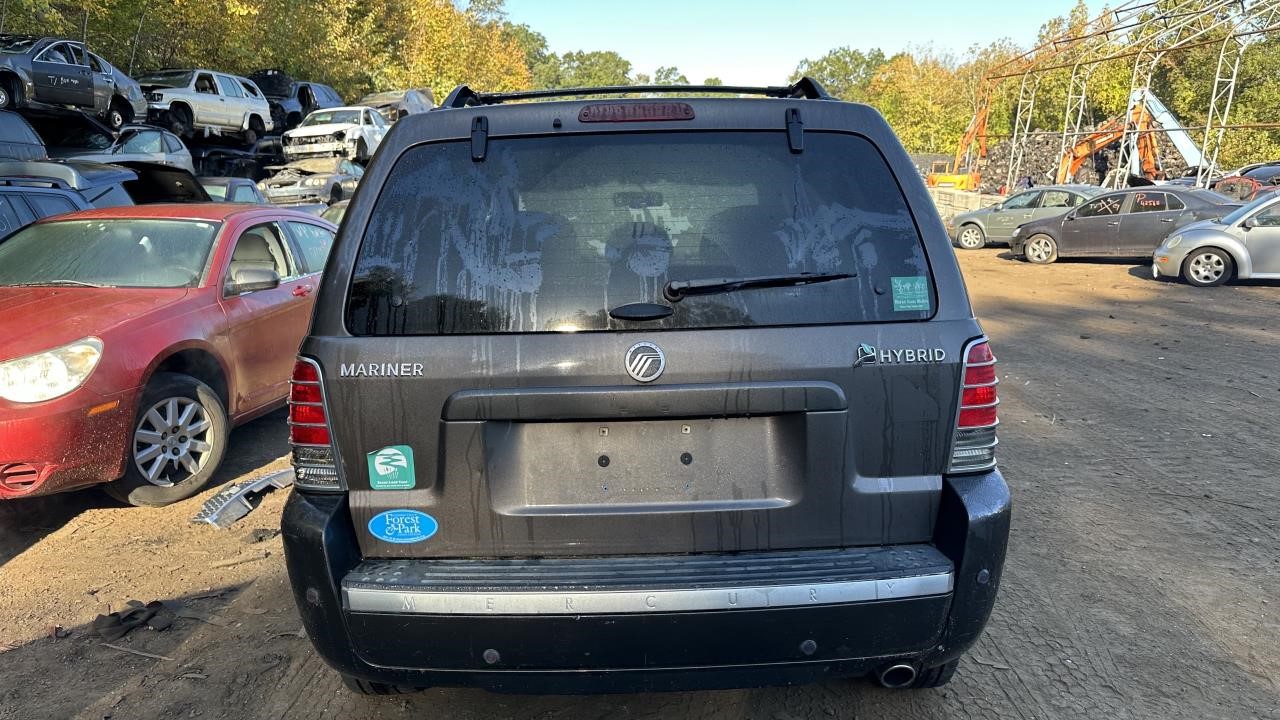 https://f005.backblazeb2.com/file/img-partshotlines-com/Inventory/NE179/Vehicle/63727_02.jpg