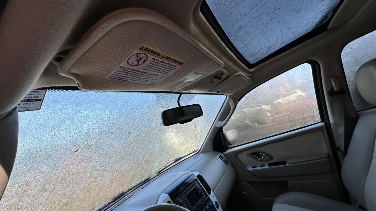 https://f005.backblazeb2.com/file/img-partshotlines-com/Inventory/NE179/Vehicle/63727_08.jpg