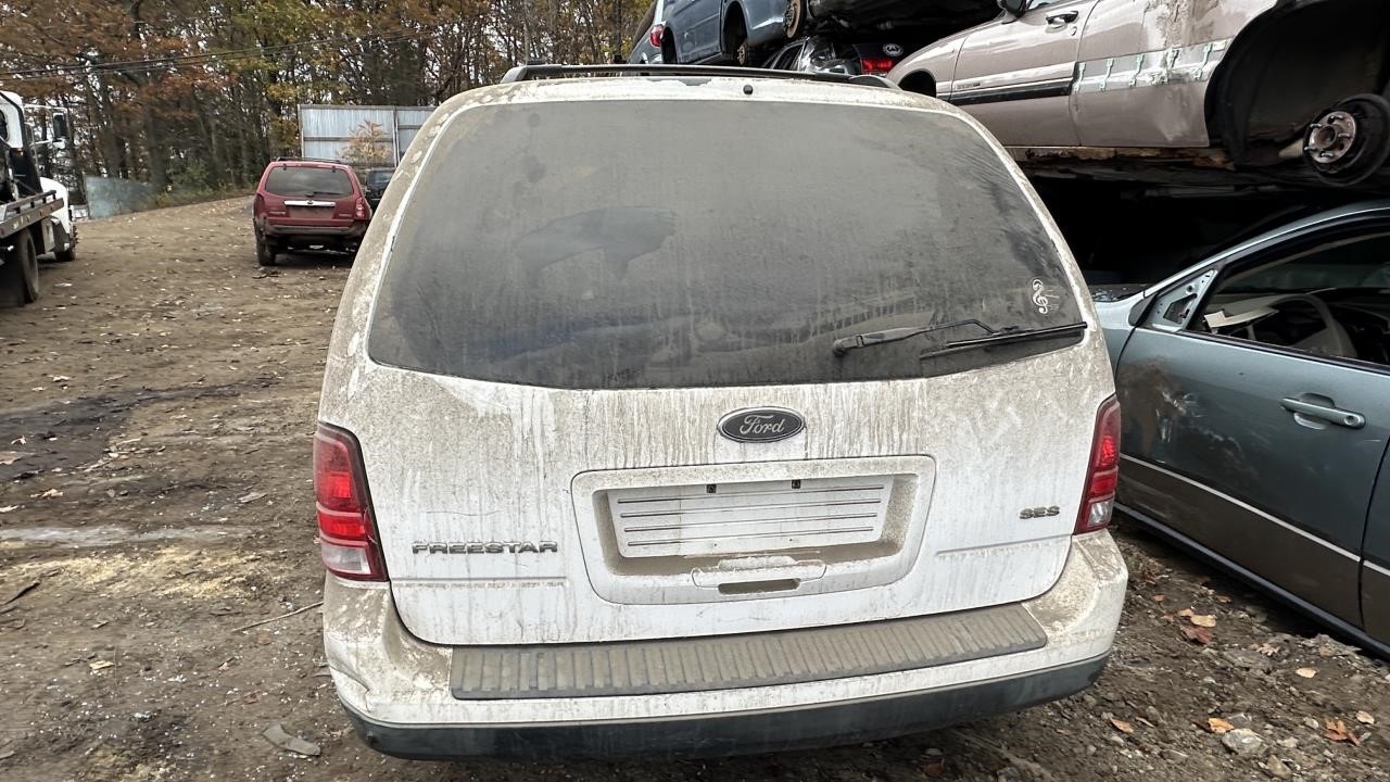 https://f005.backblazeb2.com/file/img-partshotlines-com/Inventory/NE179/Vehicle/64220_03.jpg