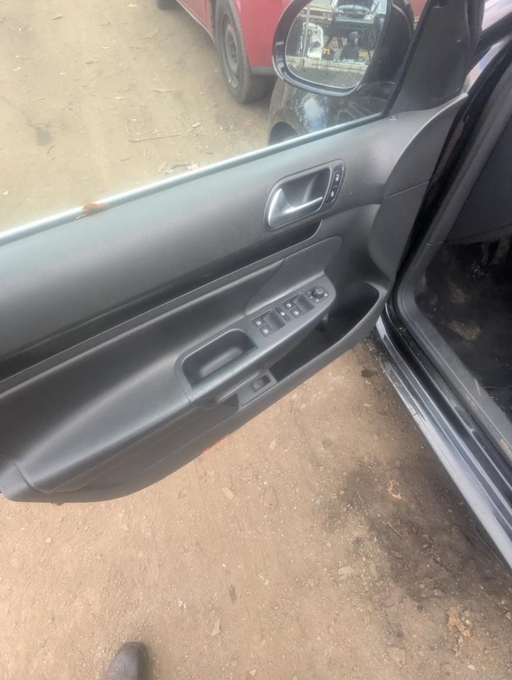 https://f005.backblazeb2.com/file/img-partshotlines-com/Inventory/NE179/Vehicle/64521_02.jpg