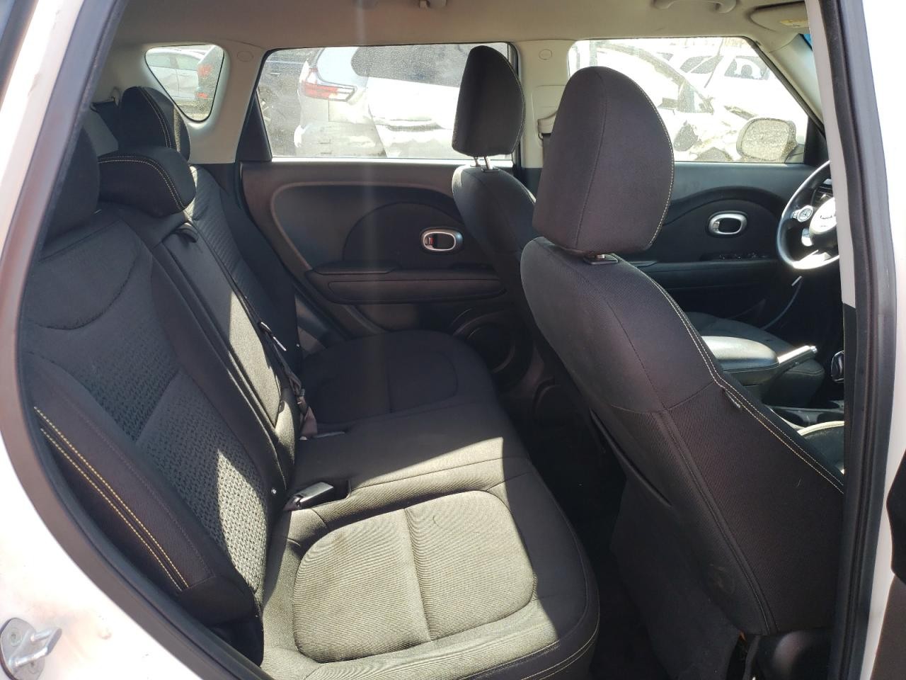 https://f005.backblazeb2.com/file/img-partshotlines-com/Inventory/NE179/Vehicle/64953_10.jpg