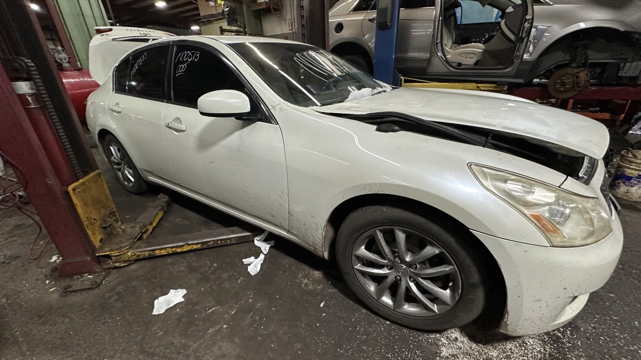 https://f005.backblazeb2.com/file/img-partshotlines-com/Inventory/NE179/Vehicle/64980_09.jpg