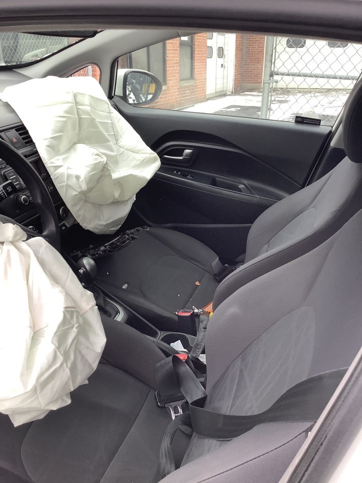 https://f005.backblazeb2.com/file/img-partshotlines-com/Inventory/NE179/Vehicle/65128_09.jpg