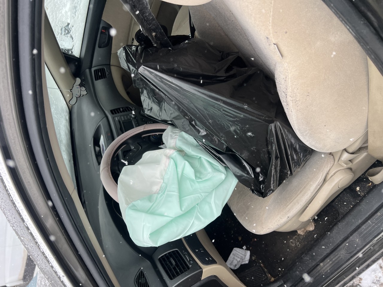 https://f005.backblazeb2.com/file/img-partshotlines-com/Inventory/NE179/Vehicle/65359_03.jpg