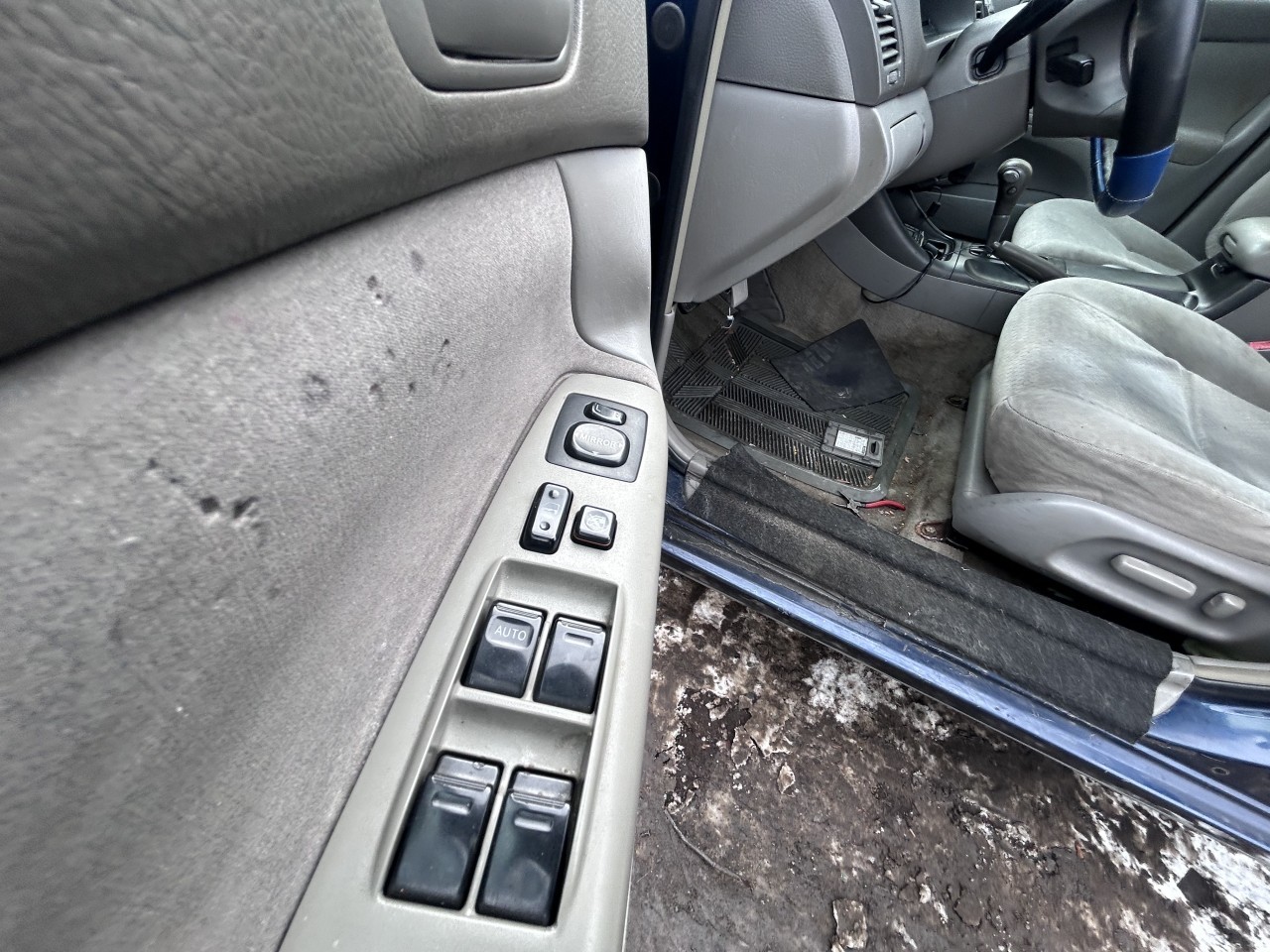 https://f005.backblazeb2.com/file/img-partshotlines-com/Inventory/NE179/Vehicle/65976_07.jpg