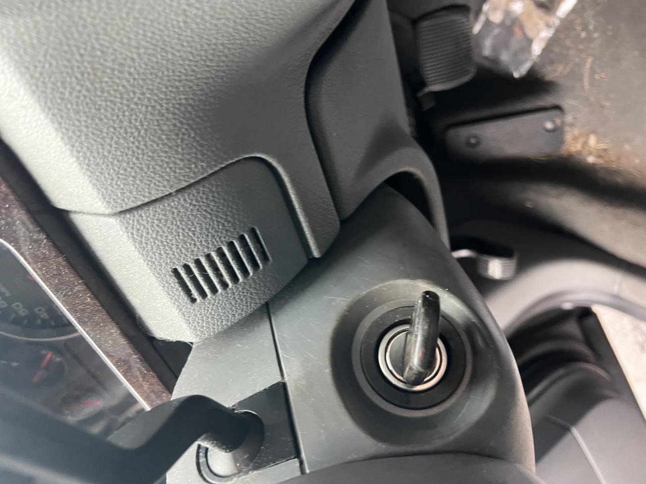 https://f005.backblazeb2.com/file/img-partshotlines-com/Inventory/NE179/Vehicle/66652_08.jpg