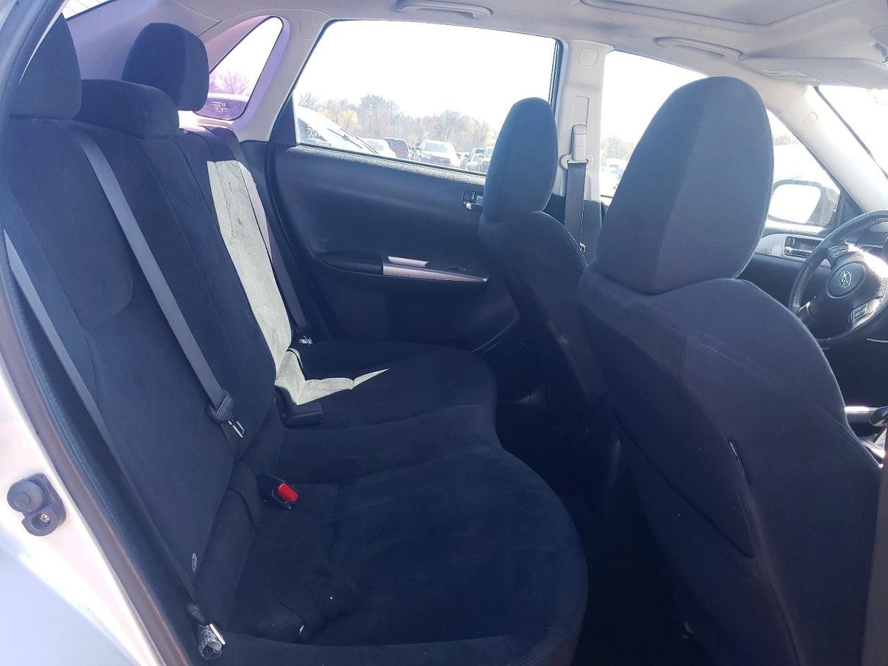 https://f005.backblazeb2.com/file/img-partshotlines-com/Inventory/NE179/Vehicle/67308_04.jpg