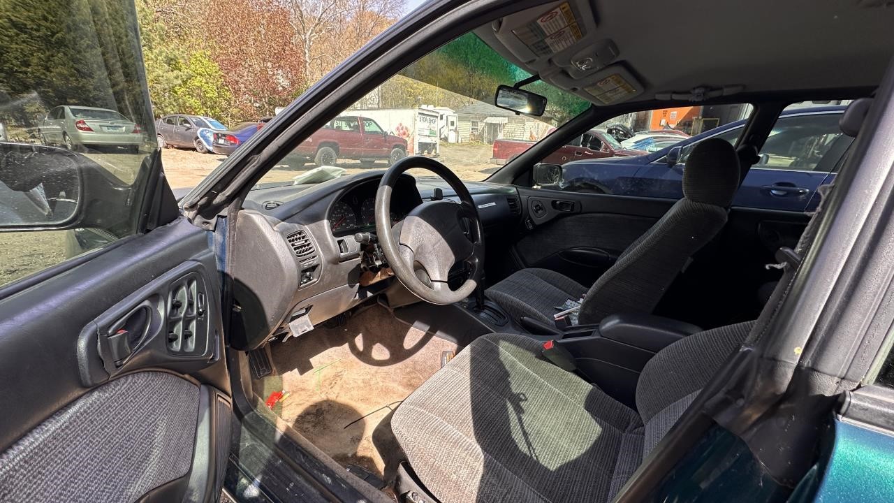 https://f005.backblazeb2.com/file/img-partshotlines-com/Inventory/NE179/Vehicle/67627_03.jpg