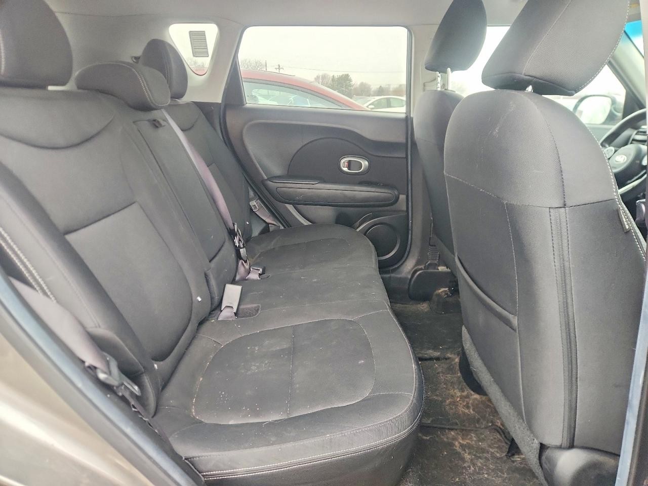 https://f005.backblazeb2.com/file/img-partshotlines-com/Inventory/NE179/Vehicle/68180_03.jpg