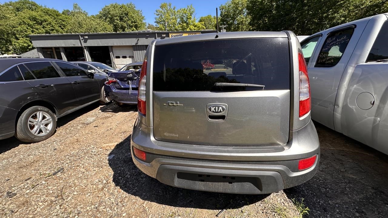 https://f005.backblazeb2.com/file/img-partshotlines-com/Inventory/NE179/Vehicle/68477_01.jpg