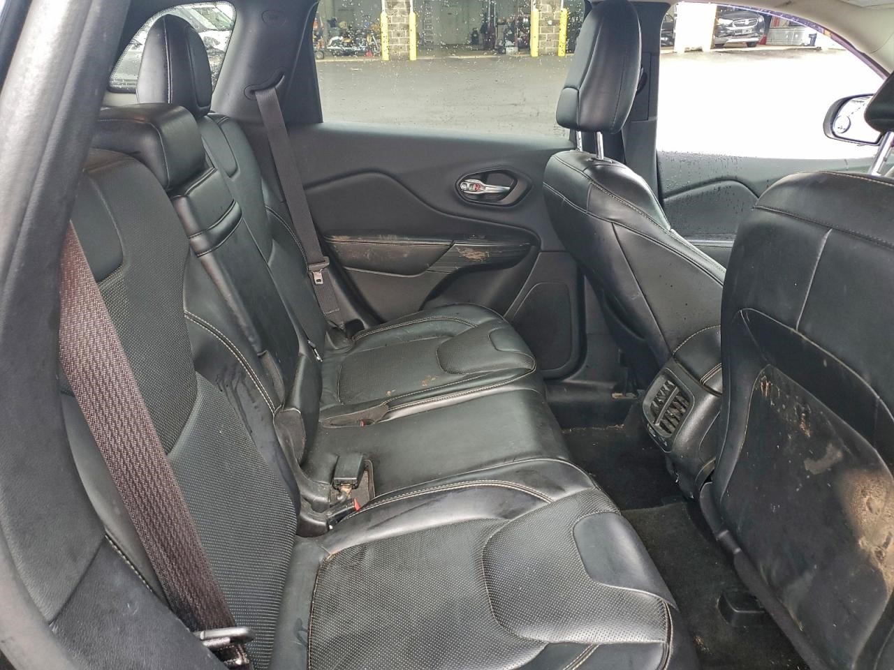 https://f005.backblazeb2.com/file/img-partshotlines-com/Inventory/NE179/Vehicle/68557_11.jpg