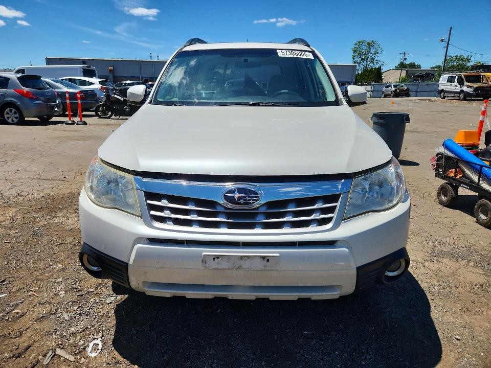 https://f005.backblazeb2.com/file/img-partshotlines-com/Inventory/NE179/Vehicle/68833_05.jpg