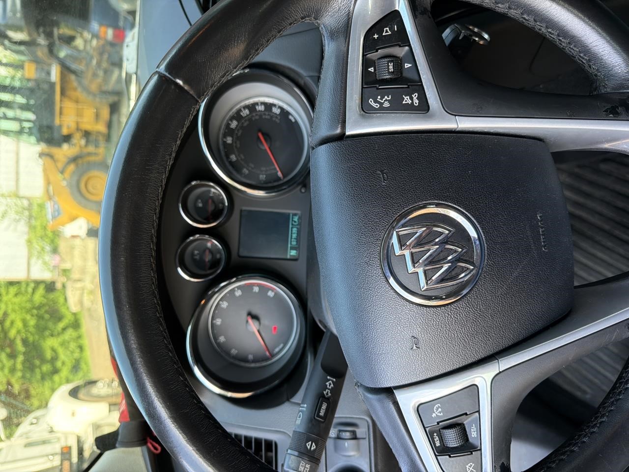 https://f005.backblazeb2.com/file/img-partshotlines-com/Inventory/NE179/Vehicle/68930_03.jpg