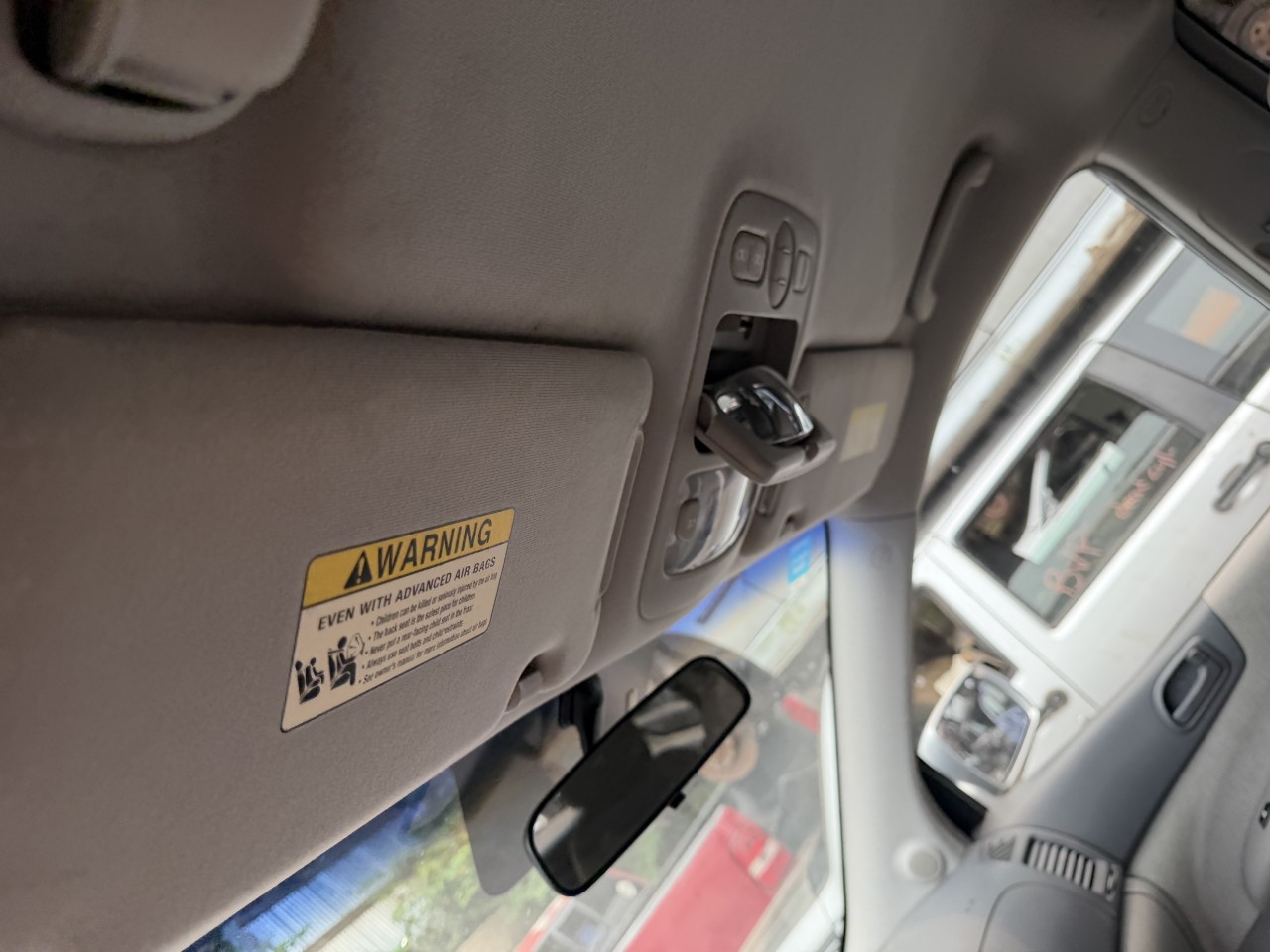 https://f005.backblazeb2.com/file/img-partshotlines-com/Inventory/NE179/Vehicle/69317_03.jpg