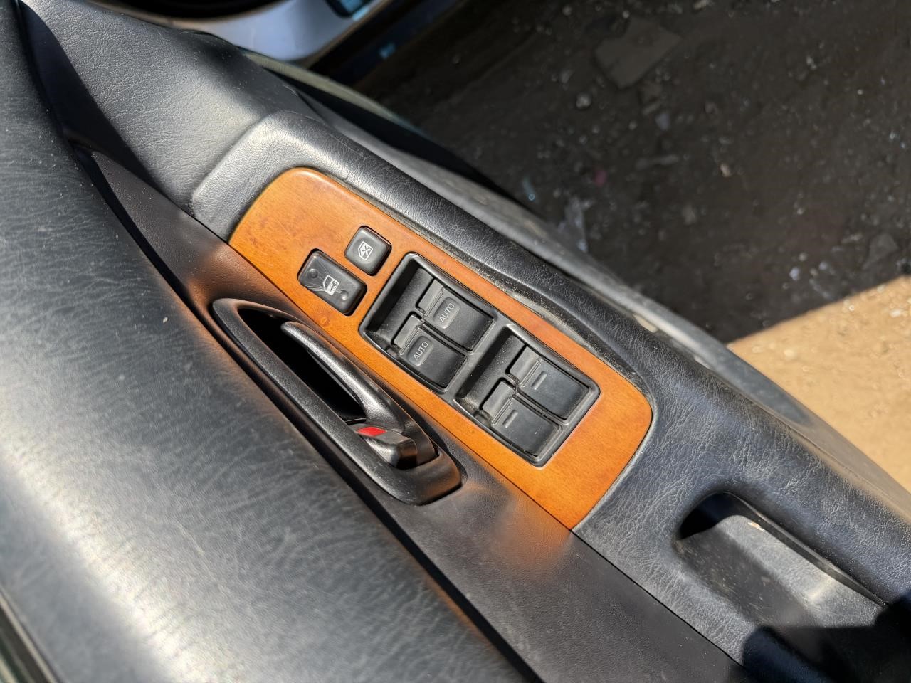 https://f005.backblazeb2.com/file/img-partshotlines-com/Inventory/NE179/Vehicle/69378_08.jpg