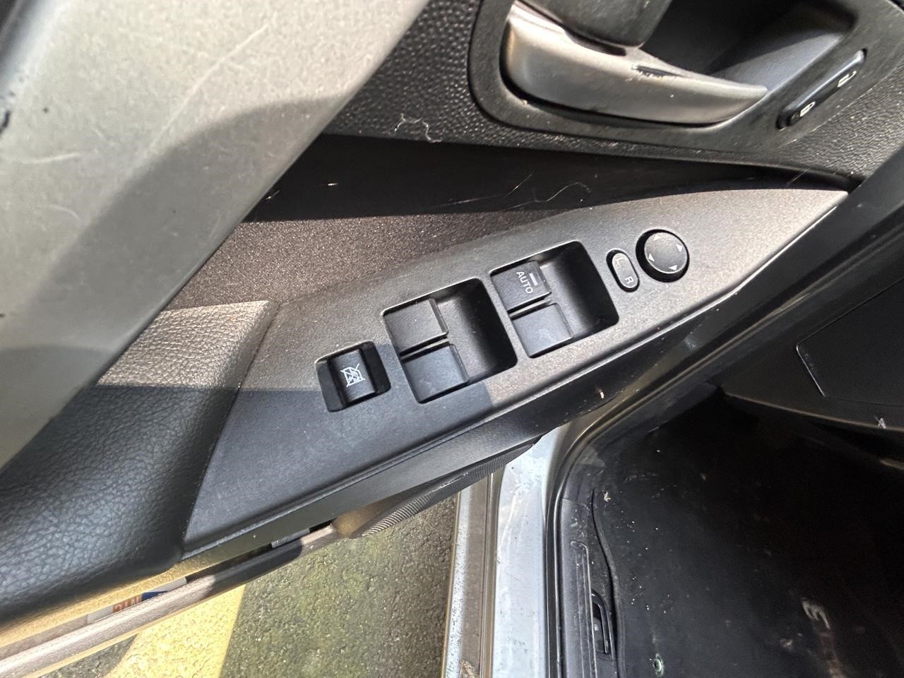 https://f005.backblazeb2.com/file/img-partshotlines-com/Inventory/NE179/Vehicle/69521_07.jpg
