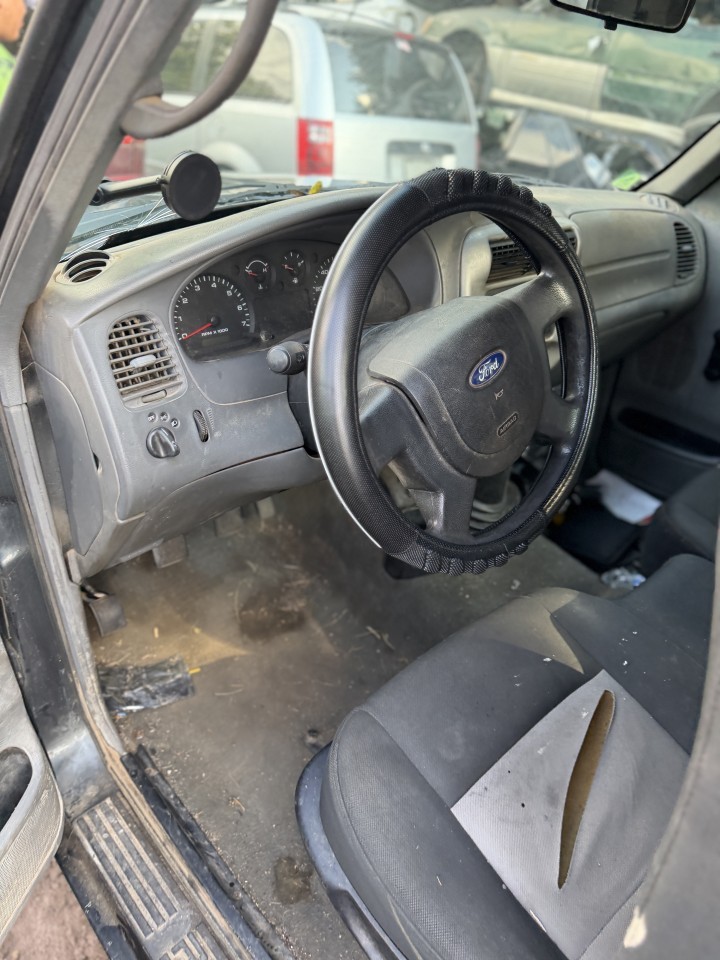 https://f005.backblazeb2.com/file/img-partshotlines-com/Inventory/NE179/Vehicle/69586_10.jpg