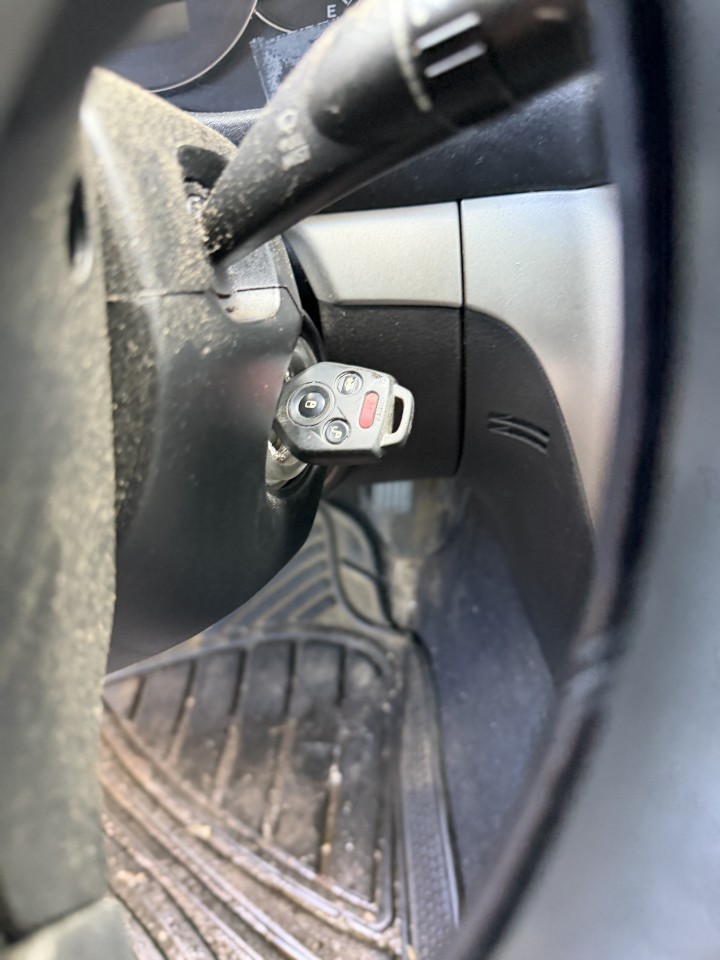 https://f005.backblazeb2.com/file/img-partshotlines-com/Inventory/NE179/Vehicle/69646_06.jpg