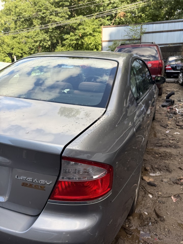 https://f005.backblazeb2.com/file/img-partshotlines-com/Inventory/NE179/Vehicle/69646_09.jpg