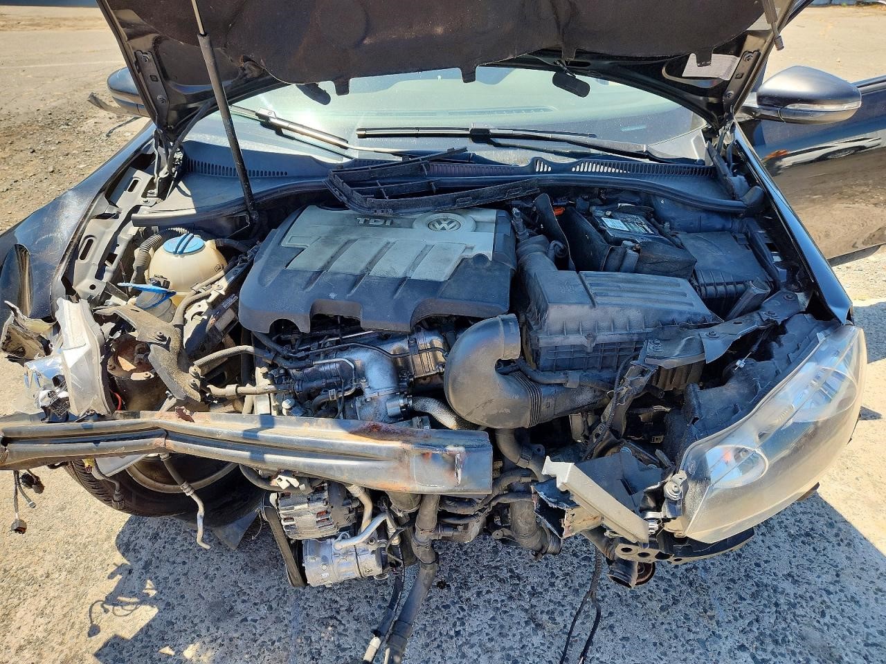 https://f005.backblazeb2.com/file/img-partshotlines-com/Inventory/NE179/Vehicle/69690_11.jpg