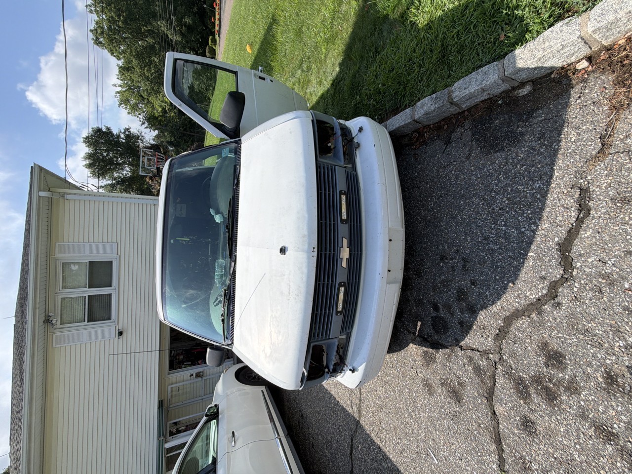 https://f005.backblazeb2.com/file/img-partshotlines-com/Inventory/NE179/Vehicle/69718_06.jpg