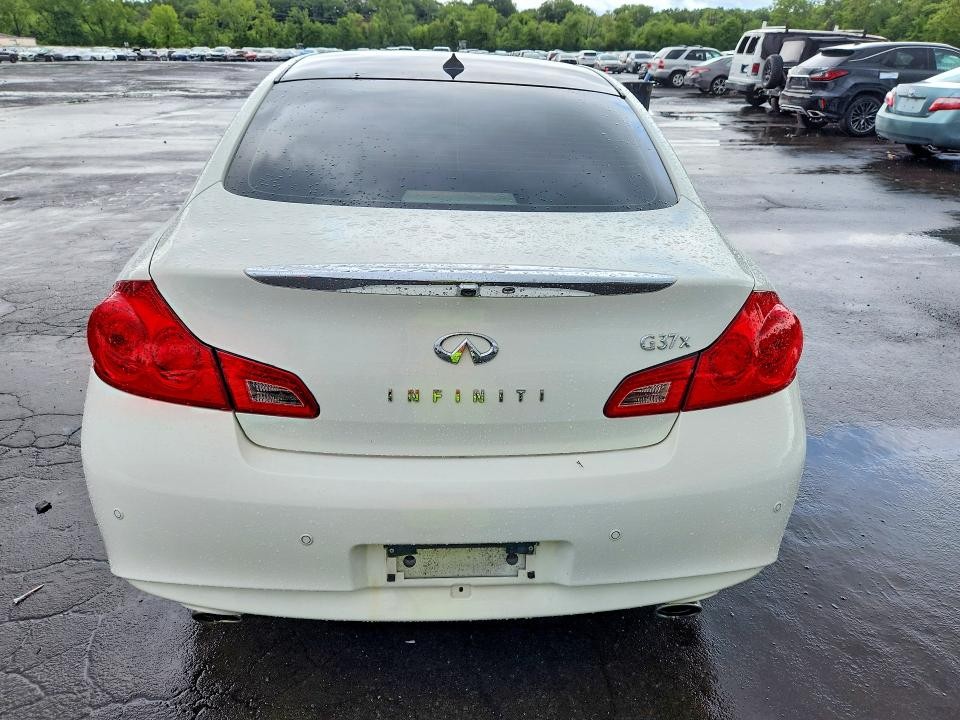 https://f005.backblazeb2.com/file/img-partshotlines-com/Inventory/NE179/Vehicle/69830_08.jpg