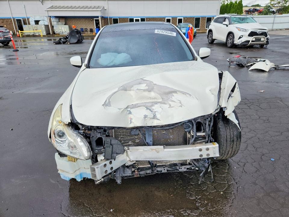 https://f005.backblazeb2.com/file/img-partshotlines-com/Inventory/NE179/Vehicle/69830_09.jpg
