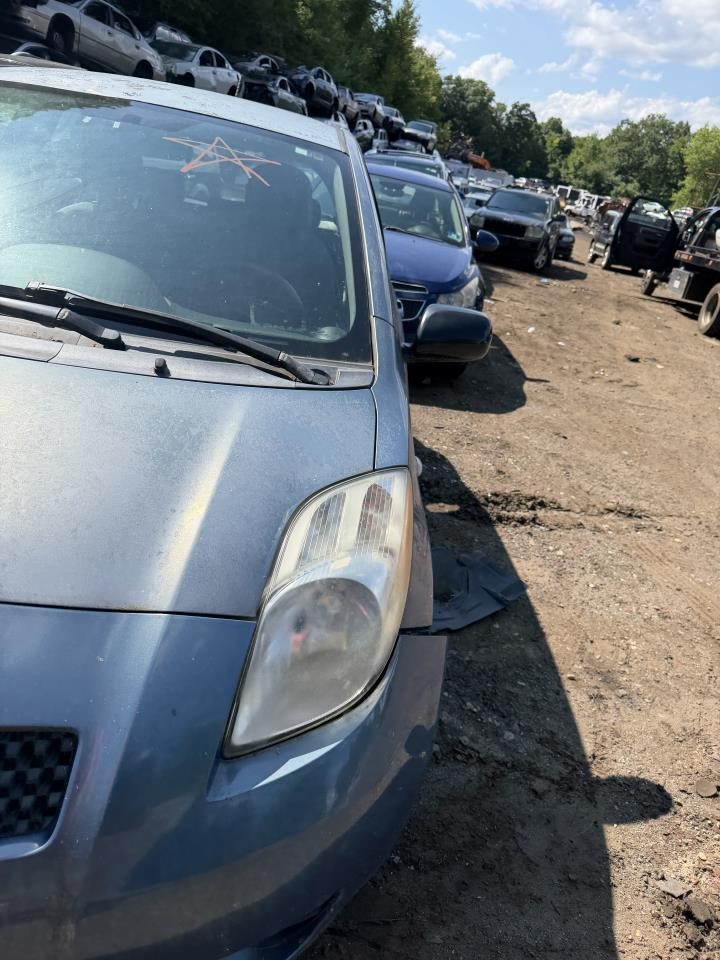https://f005.backblazeb2.com/file/img-partshotlines-com/Inventory/NE179/Vehicle/69944_07.jpg